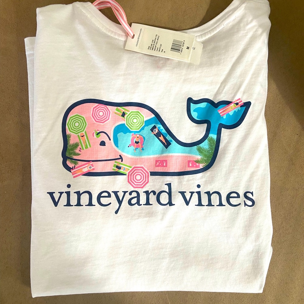Brand New Vineyard Vines white tshirt (Size Medium NWT)